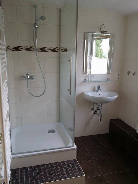 Gast- Und Pensionhaus Zur Linde Staufenberg  Ngoại thất bức ảnh